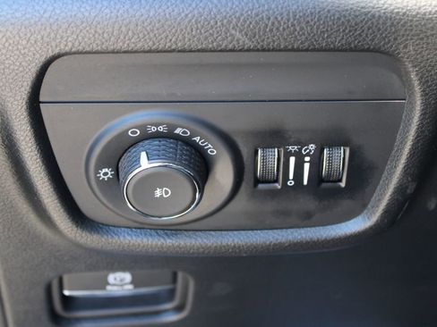 Used 2024 Jeep Grand Cherokee L Limited w/ Luxury Tech Group II image 32