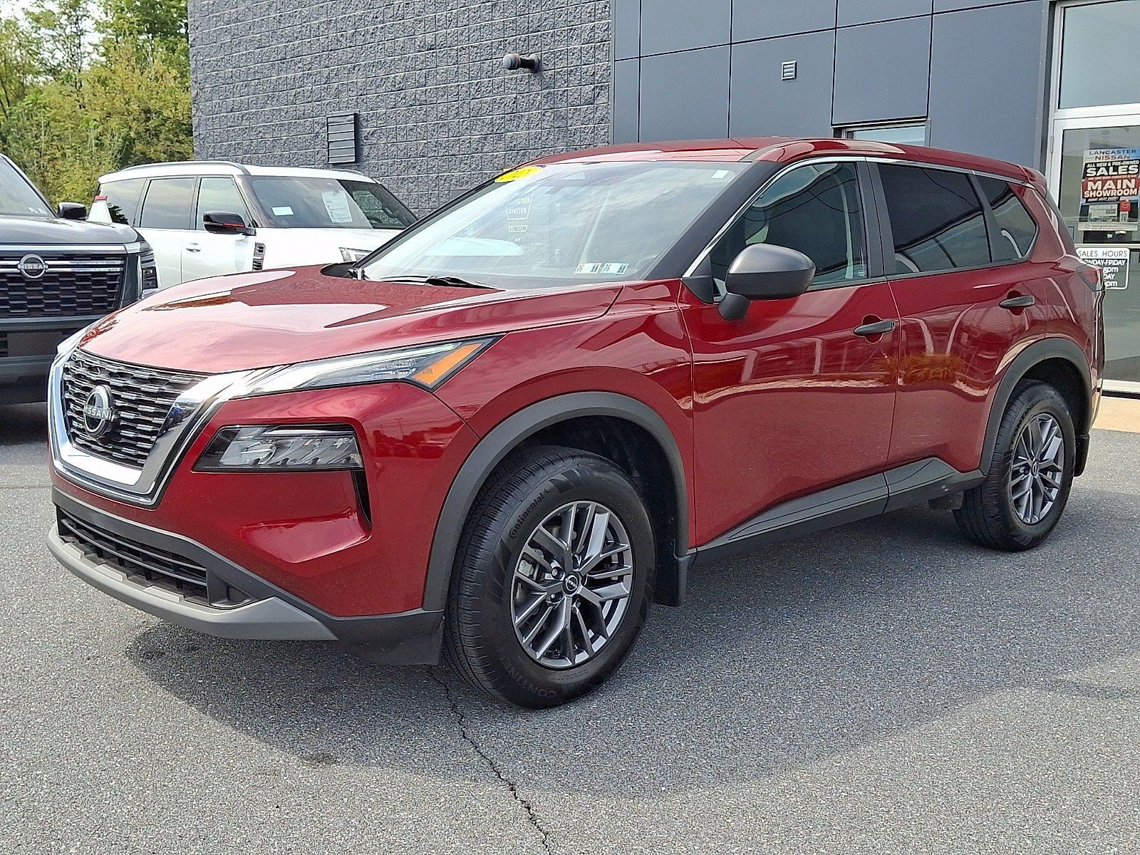 Certified 2023 Nissan Rogue S AWD/4WD image 3