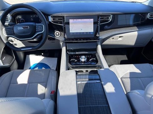 New 2024 Jeep Wagoneer L Series III w/ Premium Group I image 14