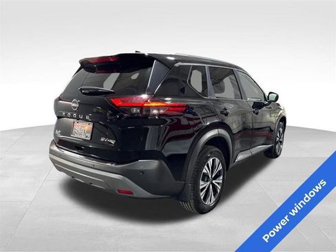 Used 2022 Nissan Rogue SV w/ SV Premium Package image 5