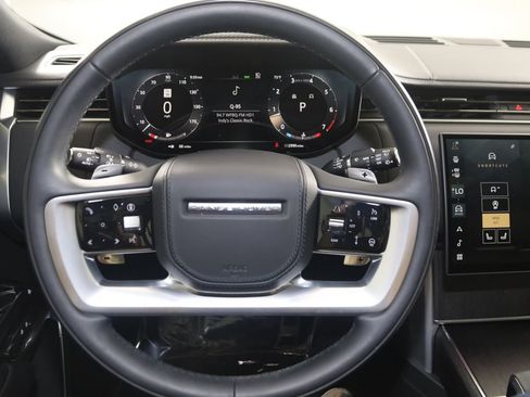 Used 2025 Land Rover Range Rover SE AWD/4WD image 42