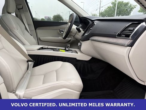 Certified 2025 Volvo XC90 B6 Plus AWD/4WD image 35
