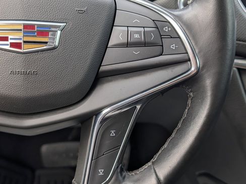 Used 2018 Cadillac XT5 Premium Luxury FWD image 30