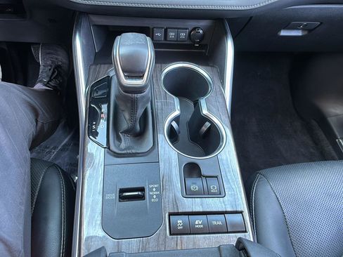 Used 2021 Toyota Highlander Platinum image 34