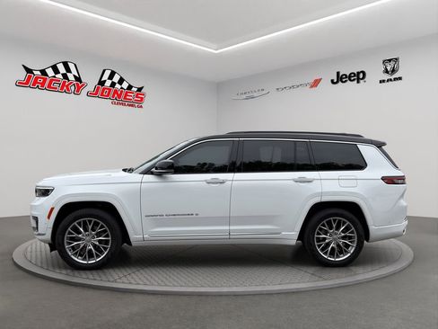 Used 2024 Jeep Grand Cherokee L Summit w/ Advanced Protech Group IV AWD/4WD image 3