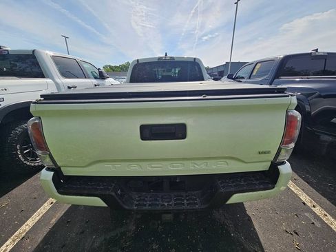 Used 2020 Toyota Tacoma TRD Sport AWD/4WD image 7