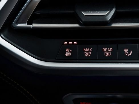 Used 2023 BMW X5 M image 18