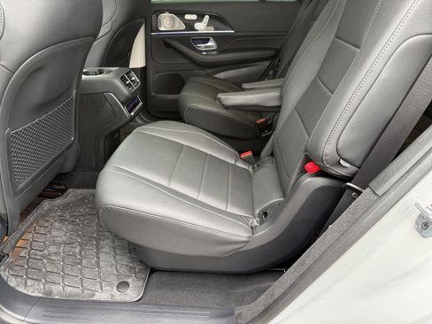 Certified 2025 Mercedes-Benz GLS 450 4MATIC image 11