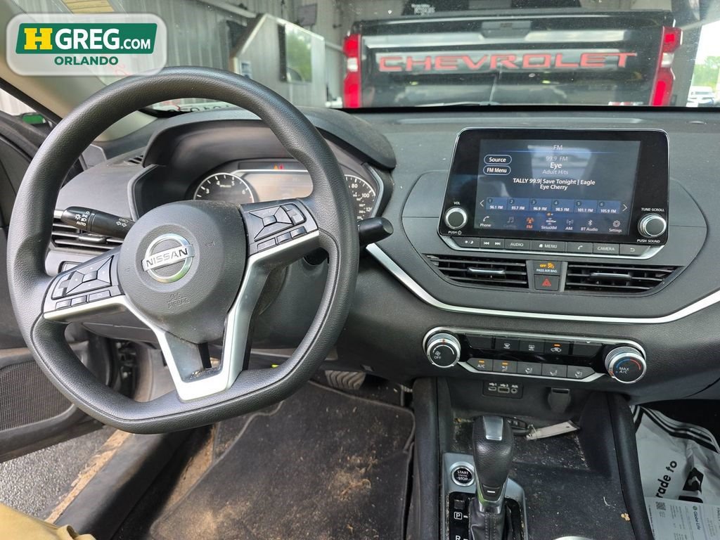 Used 2022 Nissan Altima 2.5 SV FWD image 13