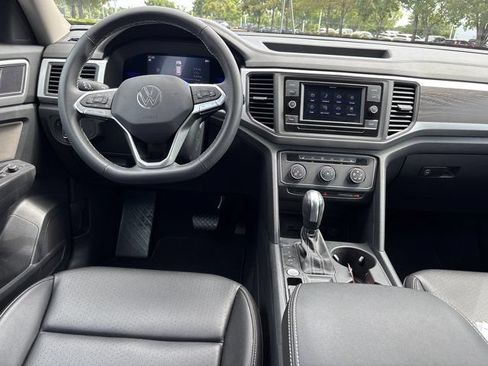 Used 2023 Volkswagen Atlas SE FWD image 16