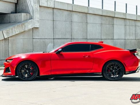 Used 2018 Chevrolet Camaro ZL1 RWD image 57