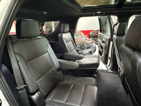 Used 2024 Chevrolet Tahoe High Country image 26