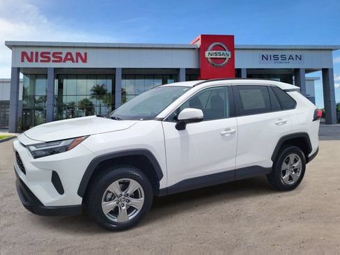 Used 2024 Toyota RAV4 XLE FWD image 9