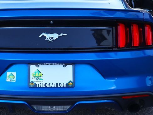Used 2017 Ford Mustang Premium RWD image 20