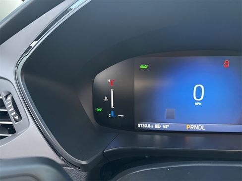 Used 2025 Ford Escape ST-Line w/ Equipment Group 301A image 11