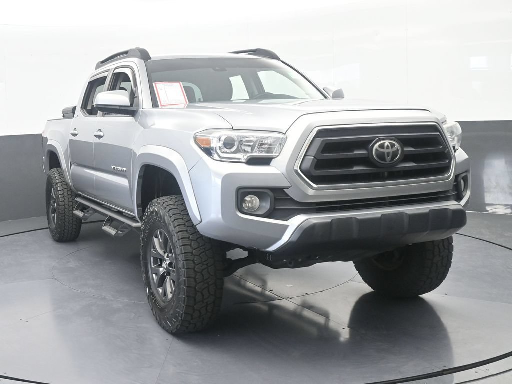 Used 2021 Toyota Tacoma SR5 w/ SR5 Appearance Package (SM) RWD image 9