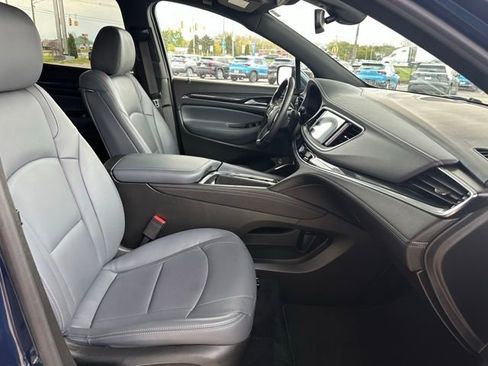 Used 2023 Buick Enclave Essence AWD/4WD image 15