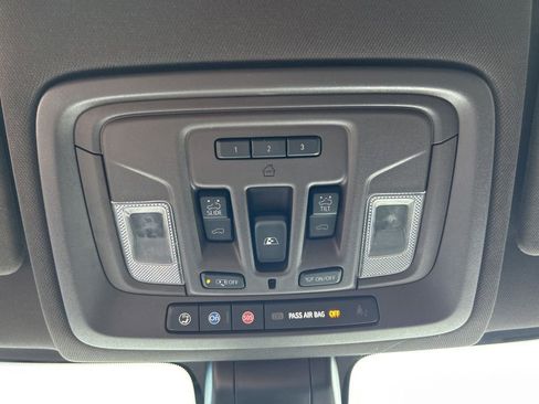 Used 2022 GMC Sierra 3500 Denali w/ Denali Ultimate Package image 37