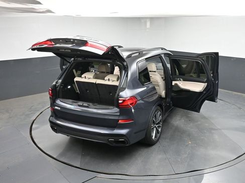 Used 2022 BMW X7 M50i image 51