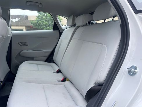 Used 2026 Hyundai Kona SE FWD image 15