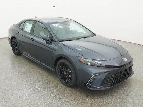 New 2026 Toyota Camry SE image 13
