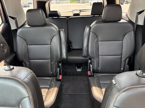 Used 2020 Chevrolet Traverse Premier w/ Redline Edition AWD/4WD image 40