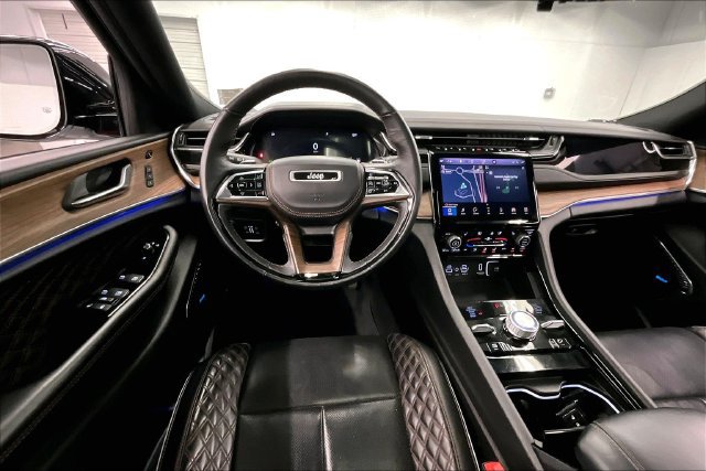 Used 2023 Jeep Grand Cherokee L Summit w/ Rear Seat Video Group I AWD/4WD image 6