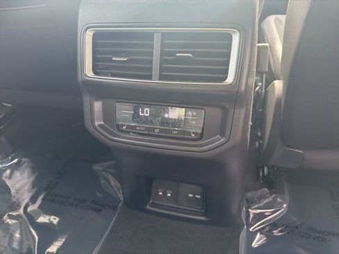 New 2026 Volkswagen Atlas SEL Premium R-Line AWD/4WD image 32