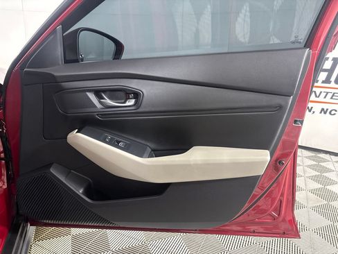 Used 2024 Honda Accord EX image 28
