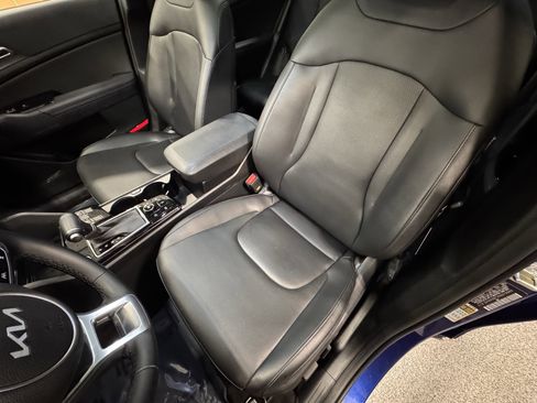 Certified 2025 Kia Sportage SX image 20