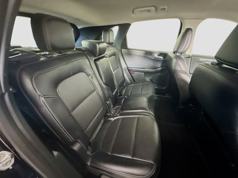 Used 2021 Ford Escape Titanium image 27