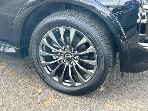 Used 2024 Nissan Armada Platinum w/ Captain's Chairs Package image 9