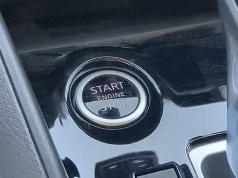 Used 2025 Nissan Versa SR w/ Trunk Package FWD image 26