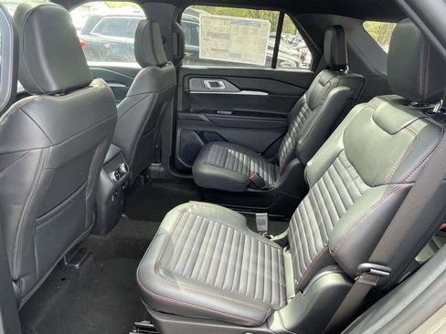New 2026 Ford Explorer ST-Line w/ ST-Line Street Pack AWD/4WD image 19