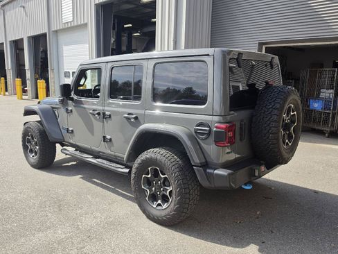 Used 2021 Jeep Wrangler Unlimited Rubicon 4xe w/ Cold Weather Group AWD/4WD image 24