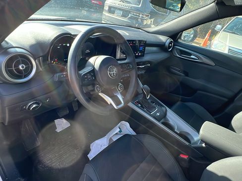 Used 2024 Alfa Romeo Tonale Sprint image 24