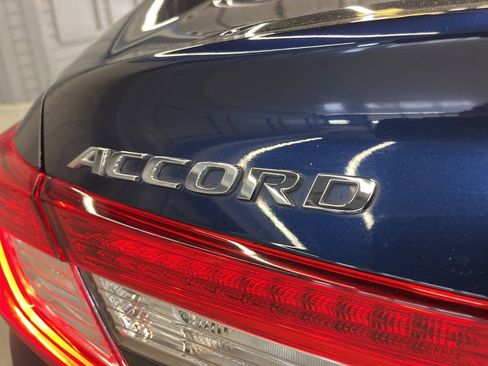 Used 2019 Honda Accord EX image 34