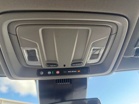 Used 2024 Chevrolet Silverado 1500 LT image 29