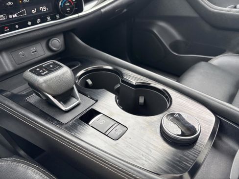 Used 2022 Nissan Rogue SL w/ SL Premium Package image 20