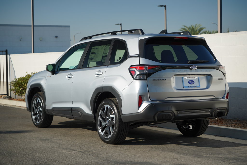 New 2026 Subaru Forester Touring AWD/4WD image 5