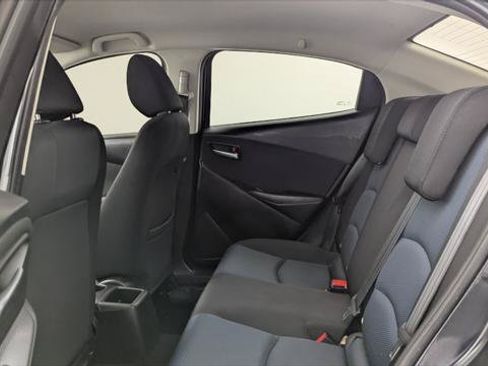 Used 2018 Toyota Yaris iA FWD image 17