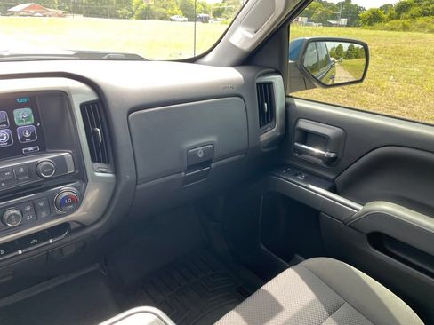 Used 2018 Chevrolet Silverado 1500 LT w/ Texas Edition RWD image 32