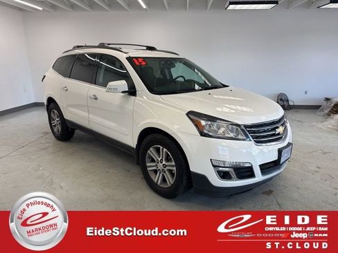 Used 2015 Chevrolet Traverse LT image 1