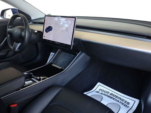 Used 2018 Tesla Model 3 Long Range RWD image 26