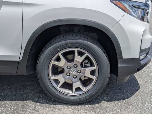 Used 2023 Honda Passport TrailSport image 11