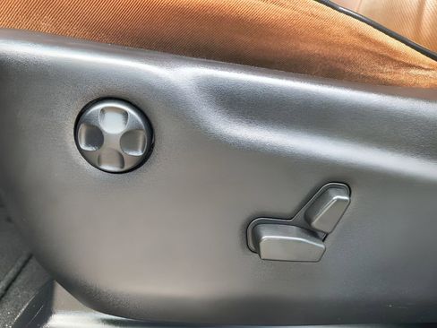 Used 2021 Jeep Grand Cherokee Overland w/ Trailer Tow Group IV image 12