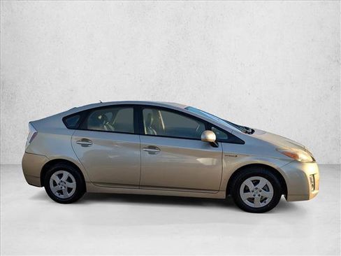 Used 2010 Toyota Prius Three image 4