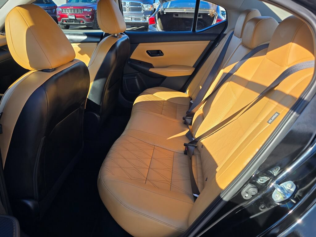 Used 2024 Nissan Sentra SV w/ SV Premium Package FWD image 17