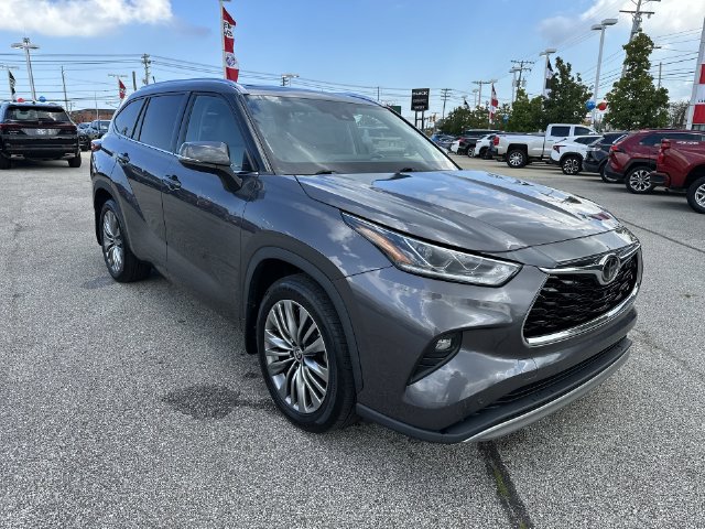Used 2021 Toyota Highlander Platinum AWD/4WD image 18