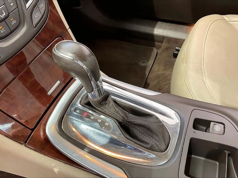 Used 2015 Buick Regal FWD image 16